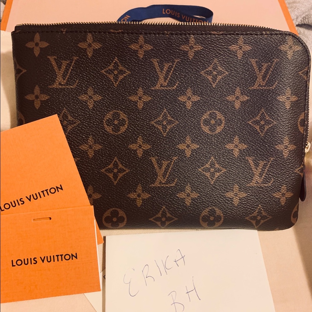 Louis Vuitton Etui Pouch